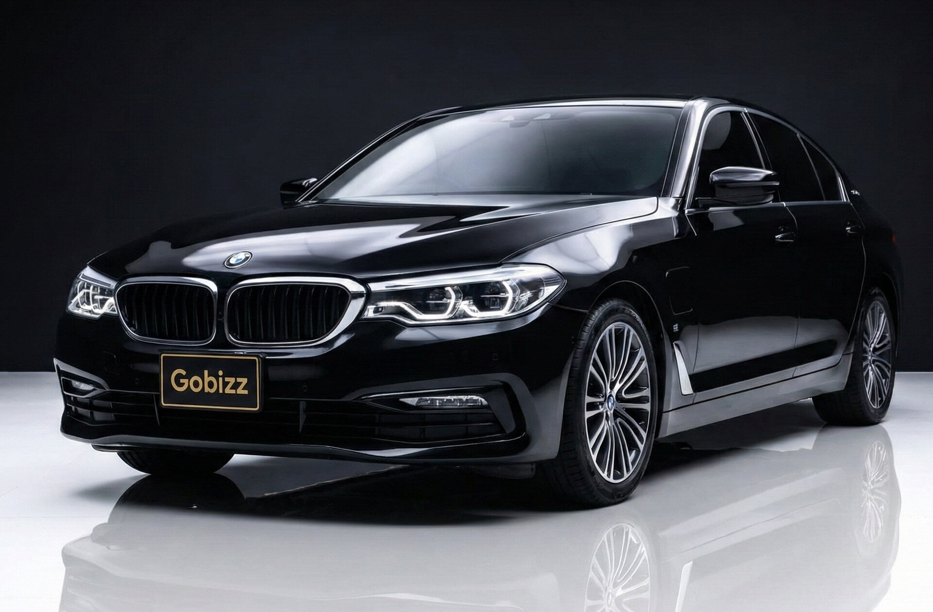 BMW 530e Car Rent - Front Cropped